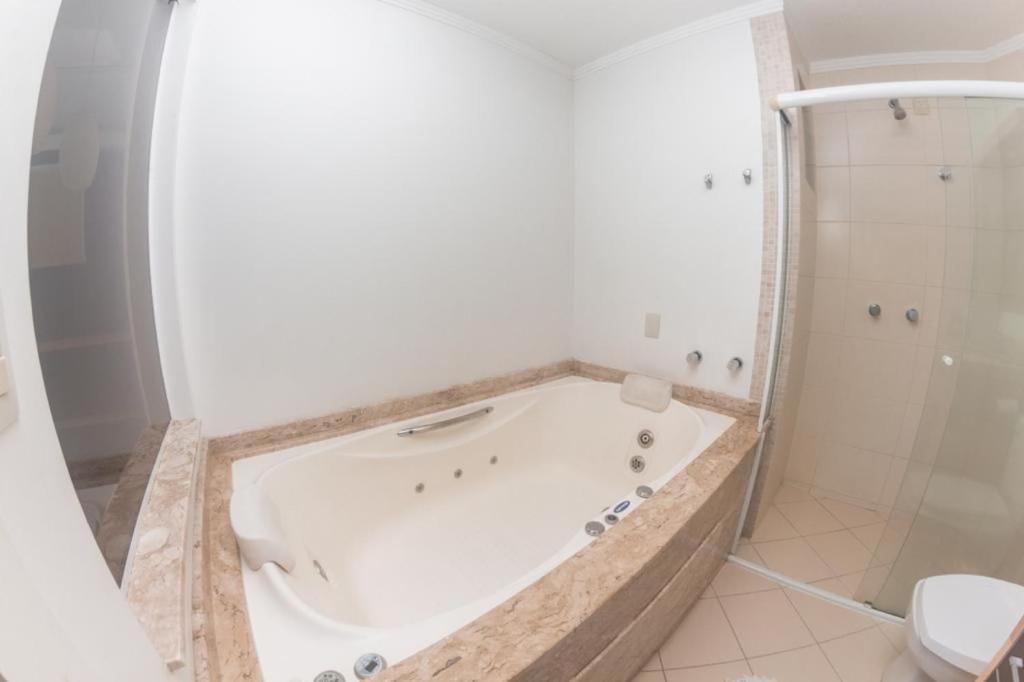 Apartment Almeida E Moraes 3 Com Hidro Itapema
