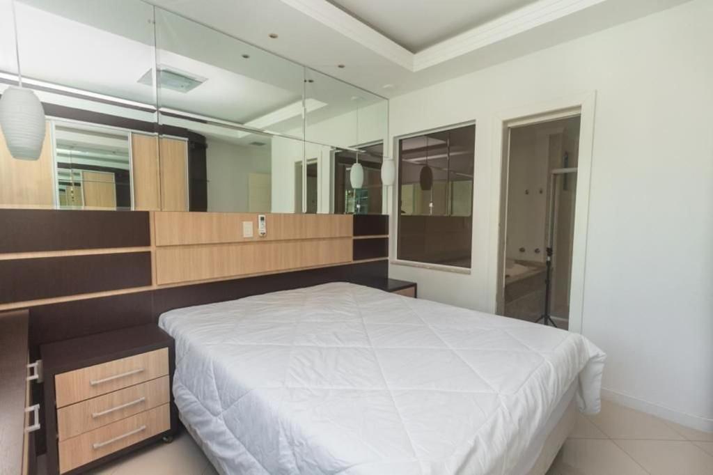 Almeida E Moraes 3 Com Hidro Apartment Itapema